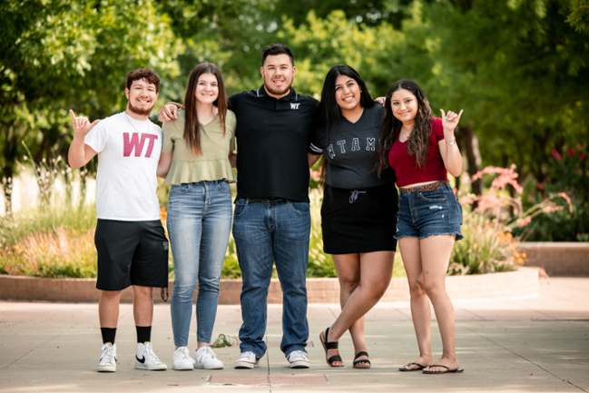 student-group-outside-summer