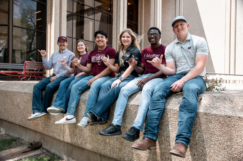 student-group-outside-library-tours